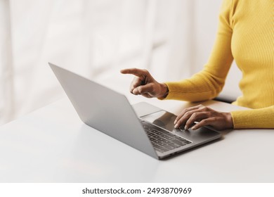 畅游女王小说：轻松登录入口指南与推荐